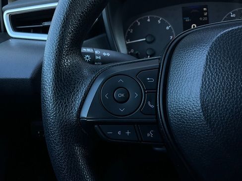 Used 2025 Toyota Corolla LE image 29
