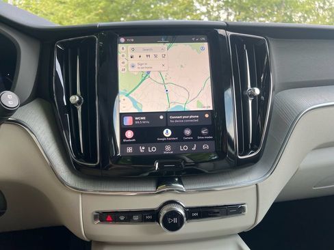 Certified 2025 Volvo XC60 T8 Plus w/ Climate Package AWD/4WD image 14