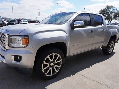 Used 2017 GMC Canyon Denali image 3