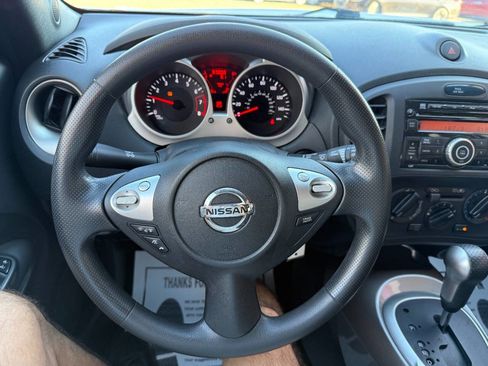 Used 2011 Nissan Juke S image 23