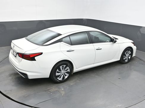 Used 2024 Nissan Altima 2.5 S image 34