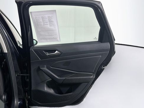 Used 2024 Volkswagen Jetta SE FWD image 29