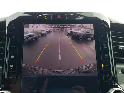 Used 2026 RAM 1500 Big Horn AWD/4WD image 13