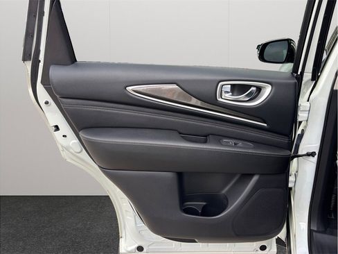 Used 2020 INFINITI QX60 Luxe w/ Essential Package image 42