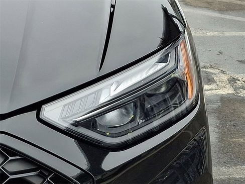 Used 2023 Audi SQ5 Premium Plus w/ Premium Plus Package image 9