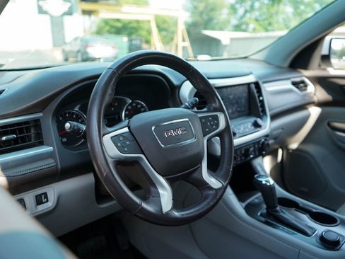 Used 2018 GMC Acadia SLT image 7