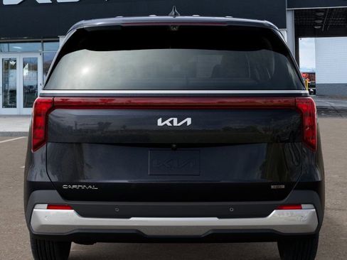 New 2026 Kia Carnival EX FWD image 13