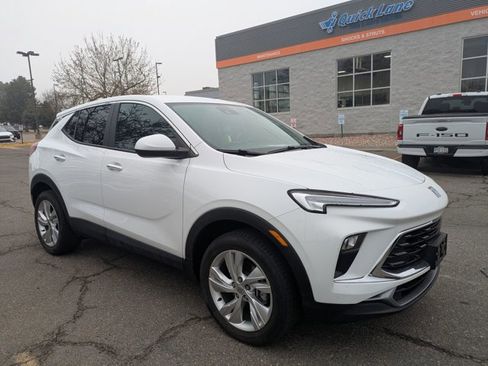 Used 2024 Buick Encore GX Preferred w/ Comfort Package AWD/4WD image 3