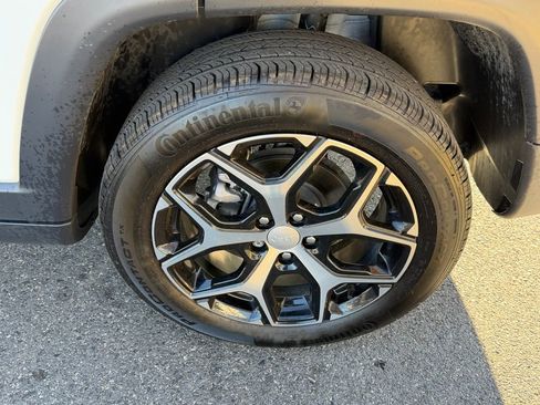 Certified 2024 Jeep Compass Limited image 13