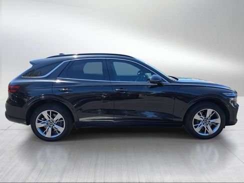 Used 2022 Genesis GV70 3.5T Sport AWD/4WD image 2
