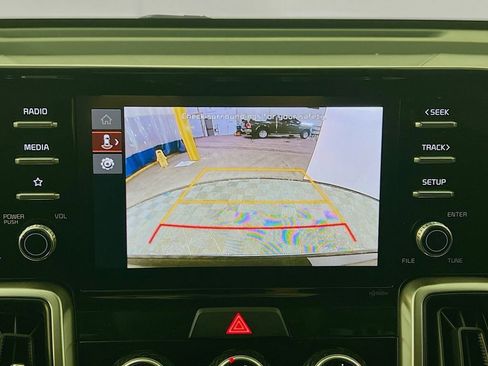 Used 2023 Kia Sorento LX image 13