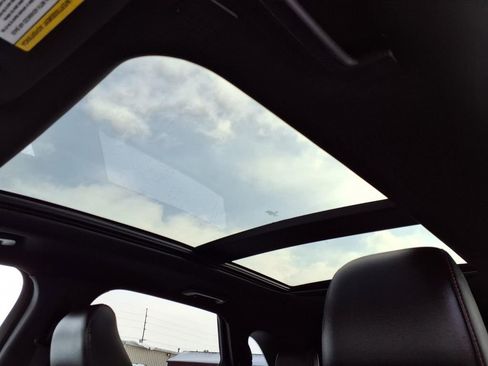 Used 2022 Ford Edge ST-Line w/ Class II Trailer Tow Package image 10