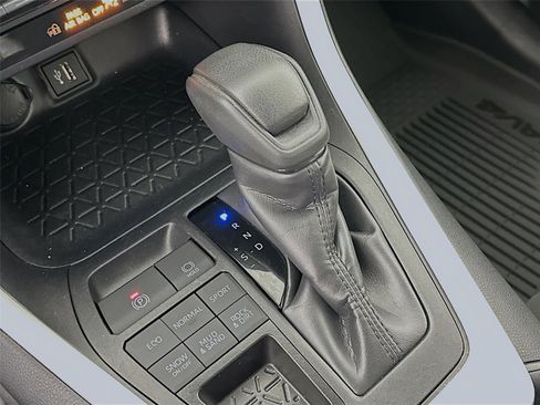 Certified 2025 Toyota RAV4 XLE image 17