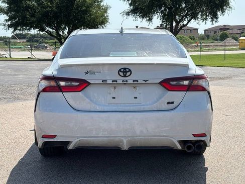 Used 2023 Toyota Camry SE FWD image 5