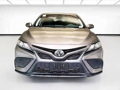 Used 2024 Toyota Camry SE w/ Convenience Package FWD image 2