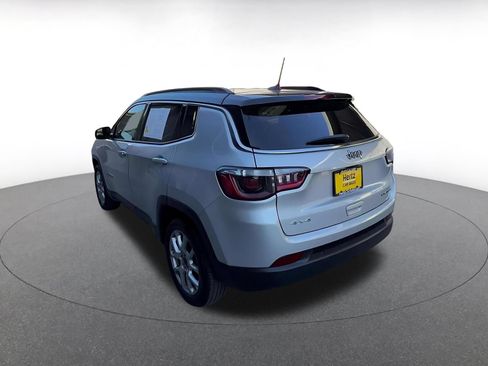 Used 2025 Jeep Compass Limited AWD/4WD image 11
