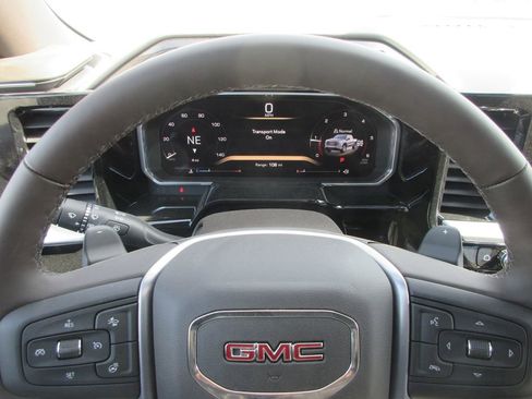 New 2026 GMC Sierra 1500 SLT image 19