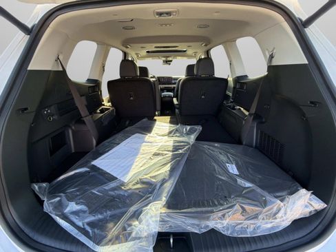 New 2025 Kia Telluride S image 11