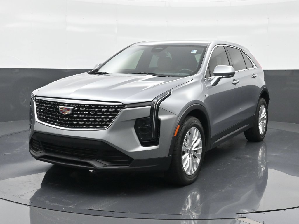 Used 2024 Cadillac XT4 Luxury FWD image 1