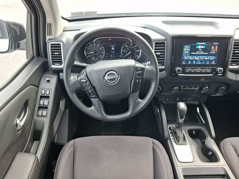 Used 2022 Nissan Frontier SV w/ Technology Package AWD/4WD image 10