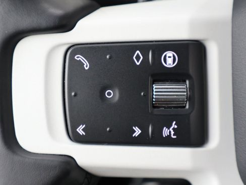 Certified 2025 Land Rover Defender 110 S AWD/4WD image 17
