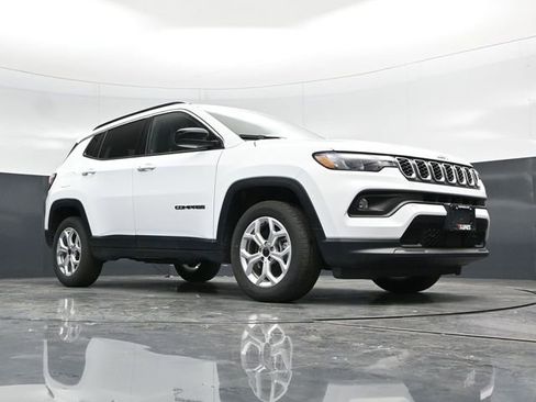 New 2025 Jeep Compass Latitude w/ Sun & Sound Group image 49