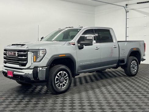 Used 2026 GMC Sierra 3500 SLT image 1
