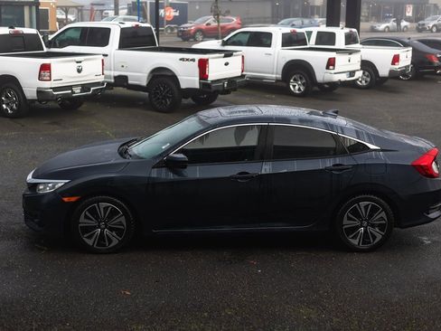 Used 2017 Honda Civic EX-T image 11