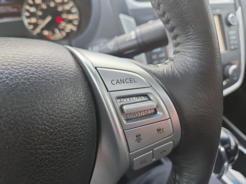 Used 2016 Nissan Altima 2.5 SL w/ 2.5 Technology Package image 30