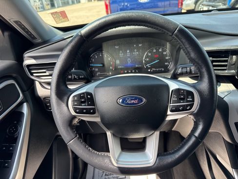Certified 2023 Ford Explorer XLT w/ Equipment Group 202A AWD/4WD image 27