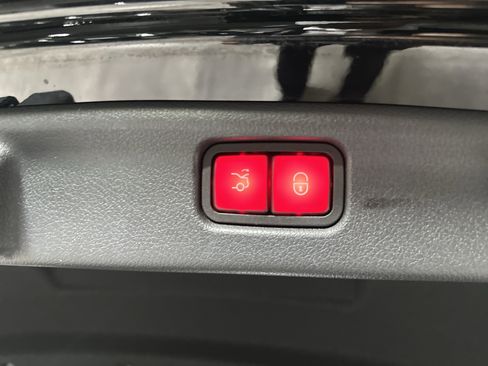 Certified 2022 Mercedes-Benz C 300 4MATIC Sedan image 32