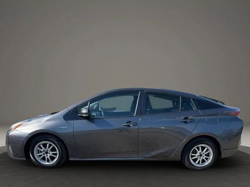 Used 2018 Toyota Prius Four w/ Advanced Technology Package FWD image 7