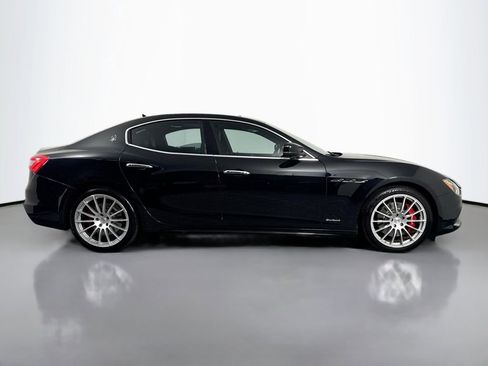 Used 2018 Maserati Ghibli S GranSport image 4