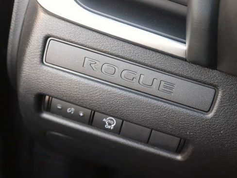 Used 2024 Nissan Rogue S image 21