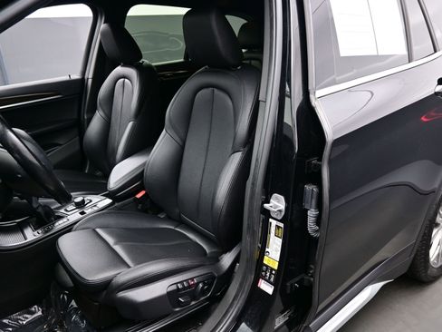 Used 2017 BMW X1 xDrive28i image 12