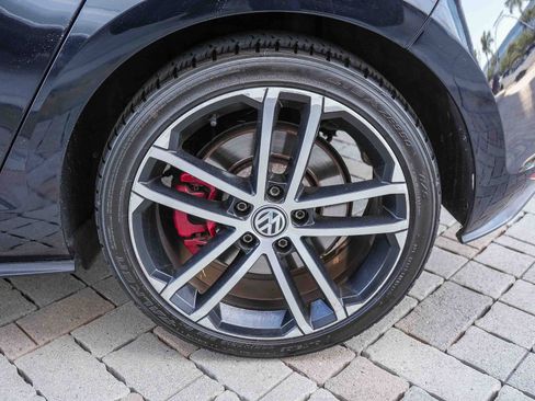 Used 2017 Volkswagen GTI S FWD image 11