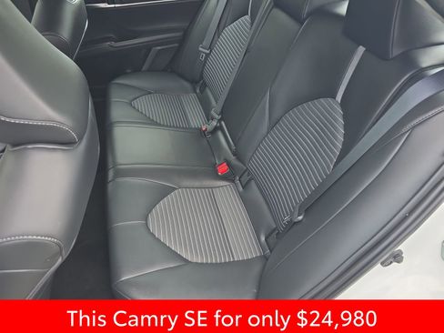 Used 2024 Toyota Camry SE FWD image 19