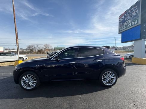 Used 2019 Maserati Levante GranLusso image 6