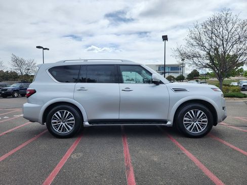 Used 2024 Nissan Armada SL w/ Captain's Chairs Package AWD/4WD image 6