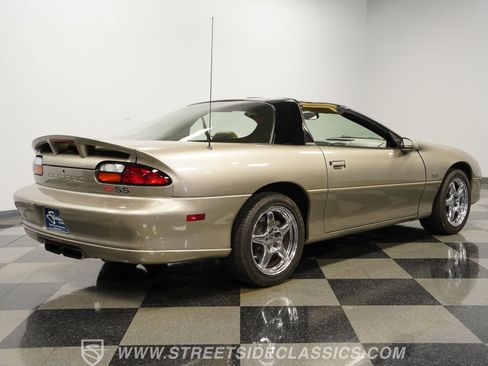 Used 2002 Chevrolet Camaro Z28 w/ SS Performance/Appearance Pkg RWD image 13