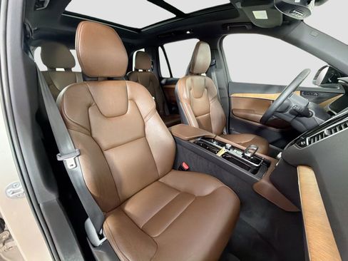 Certified 2023 Volvo XC90 T8 Plus w/ Protection Package Premier AWD/4WD image 29