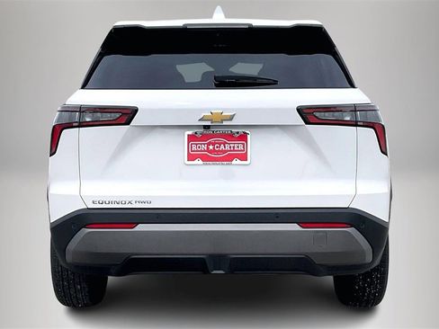 Certified 2025 Chevrolet Equinox LT w/ Safety and Technology Package image 6