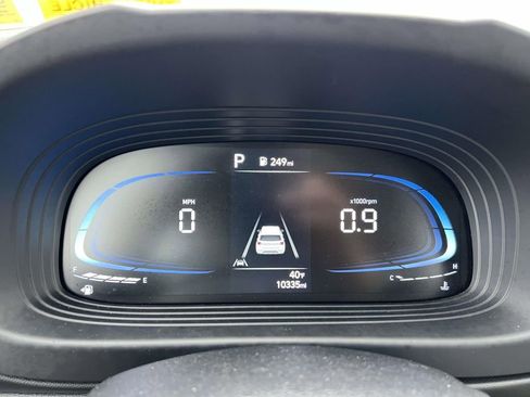 Certified 2023 Hyundai Venue SE FWD image 24