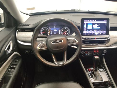 Used 2022 Jeep Compass Latitude FWD image 22