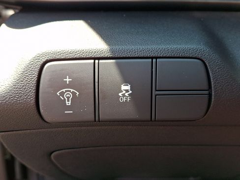 Certified 2025 Hyundai Elantra Sport FWD image 24