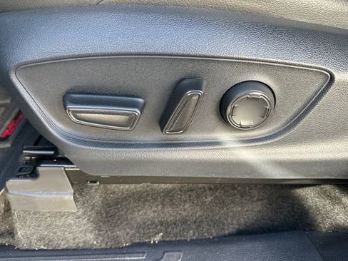 Used 2024 Toyota Tacoma TRD Off-Road w/ TRD Off Road Premium Package AWD/4WD image 16