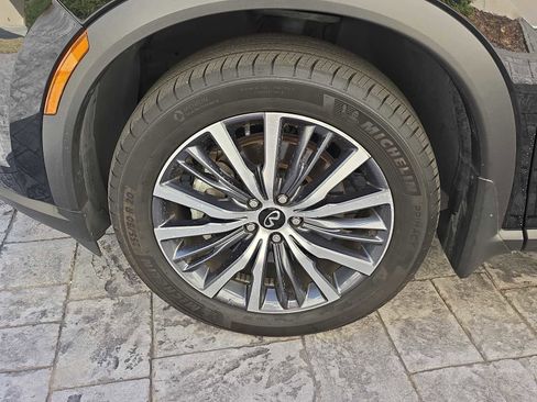 Certified 2023 INFINITI QX60 Sensory w/ Vision Package image 8