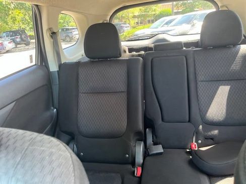 Used 2014 Mitsubishi Outlander SE AWD/4WD image 17