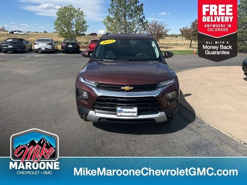 Used 2023 Chevrolet TrailBlazer LT w/ Convenience Package AWD/4WD image 1