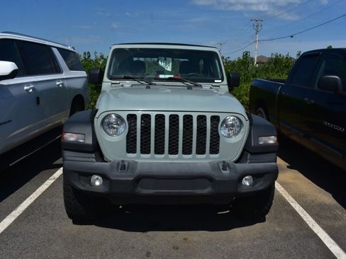 Used 2024 Jeep Wrangler Sport AWD/4WD image 2